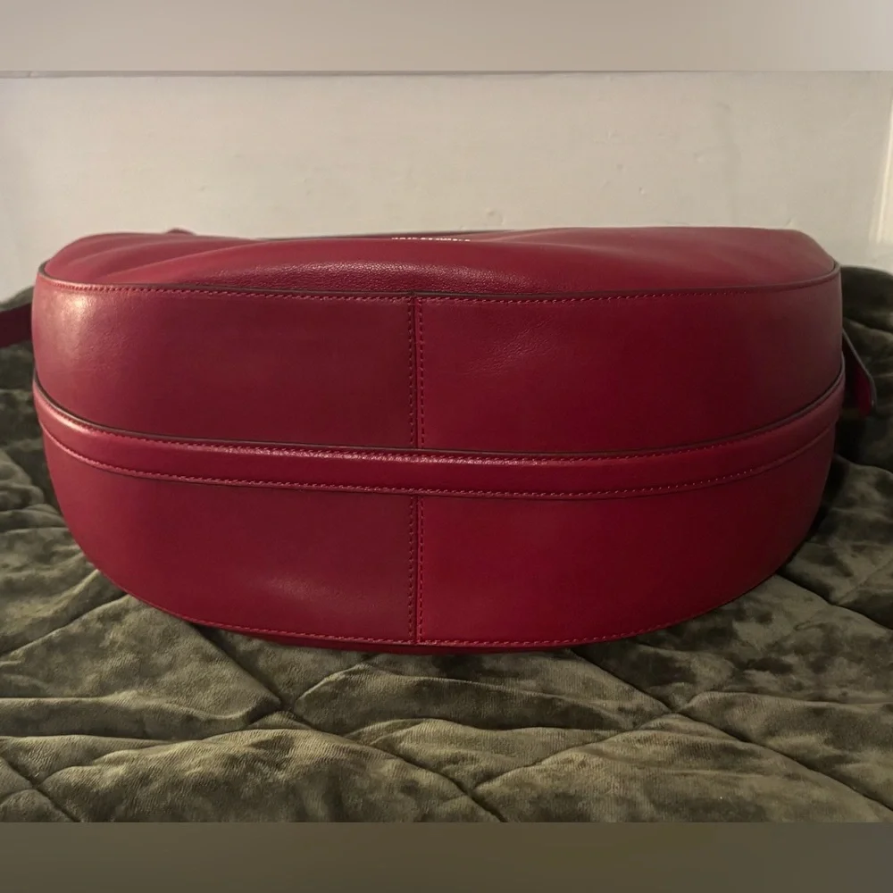 Kate Spade Large Nova Crescent Shoulder Bag Red Jam NWOT - Picture 3 of 6